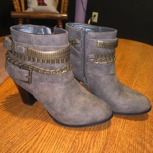 Just Fab short boots